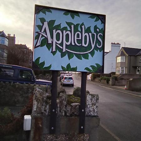 Applebys Guest House Holyhead Exteriér fotografie