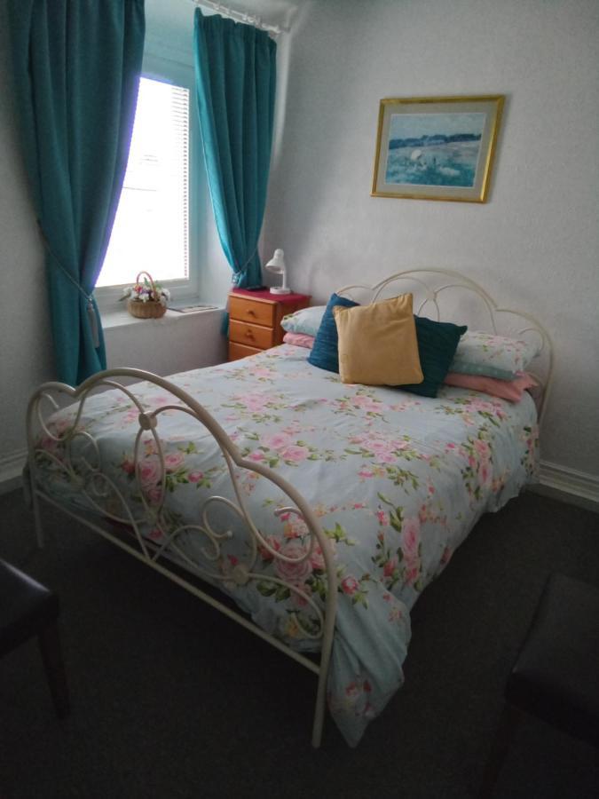 Applebys Guest House Holyhead Exteriér fotografie