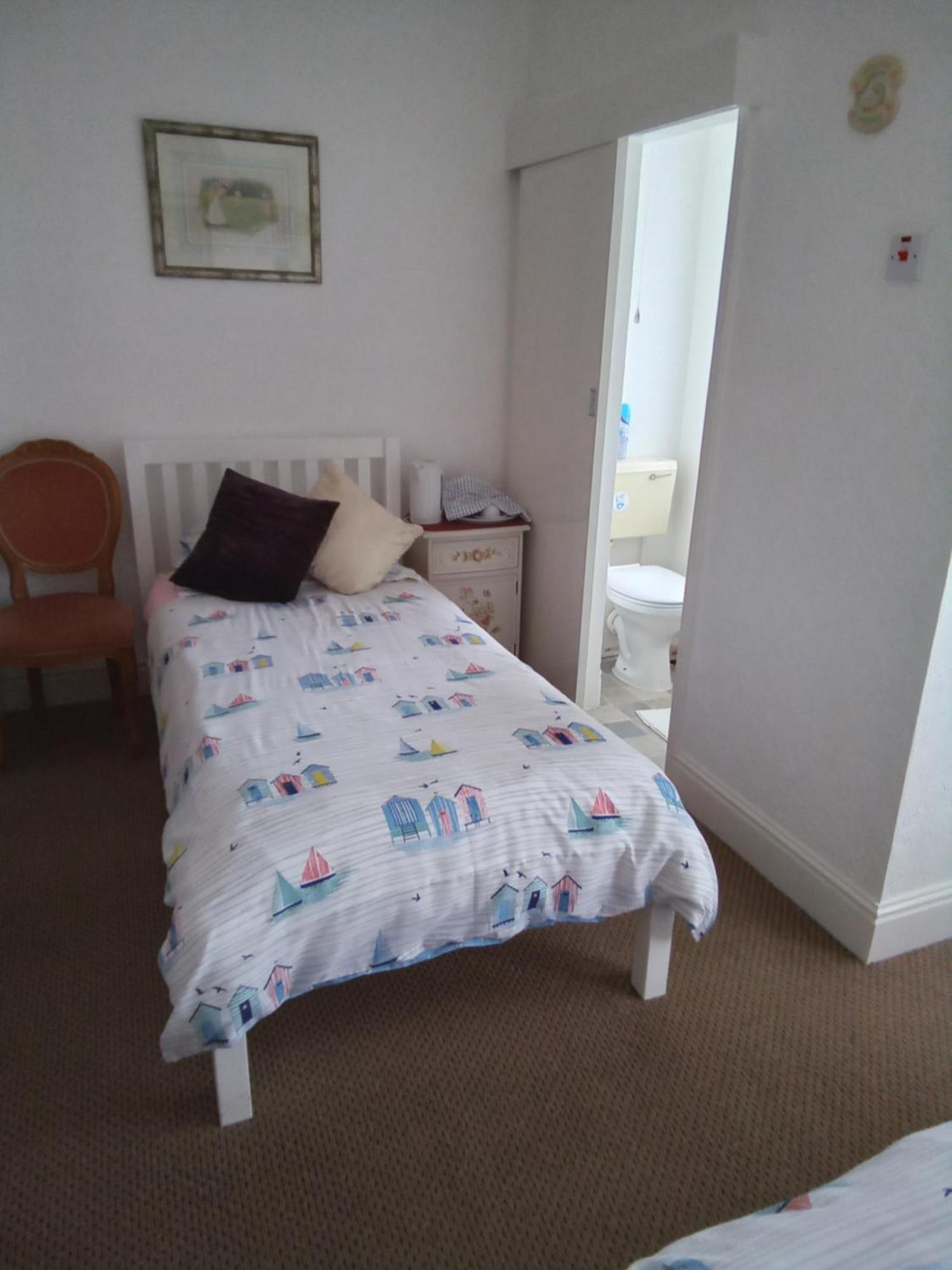 Applebys Guest House Holyhead Pokoj fotografie